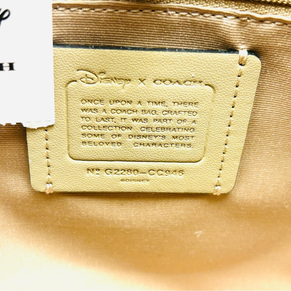 Disney X Coach Dempsey Carryall With Cruella Motif
Brand new with tags - Picture 11 of 15